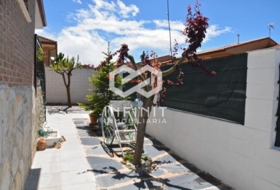 Almoguera 400&nbsp;m²