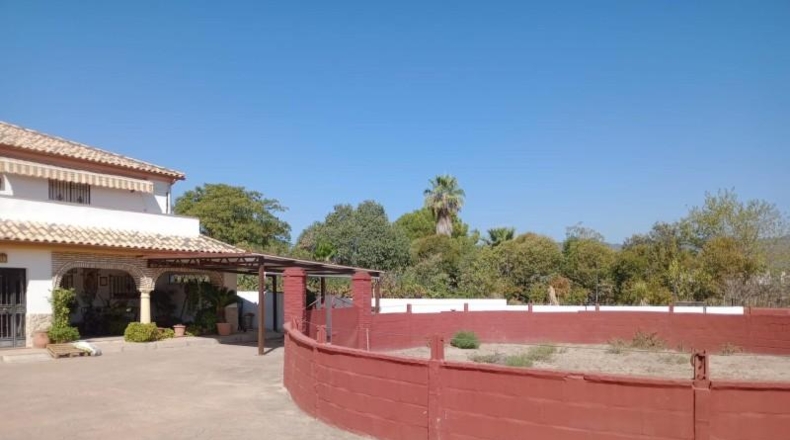 Córdoba - Belmez - 1800m2