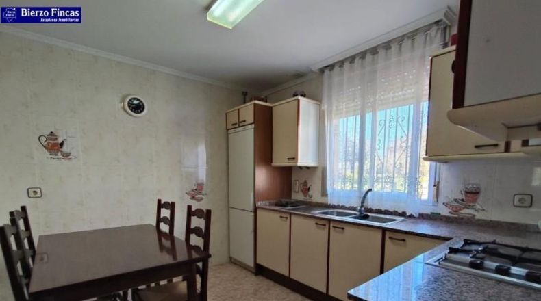 León - Ponferrada - 10000m2