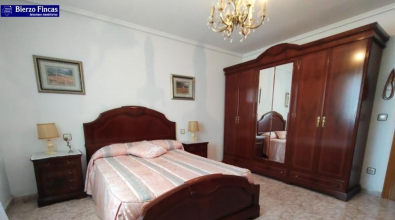 León - Ponferrada - 10000m2