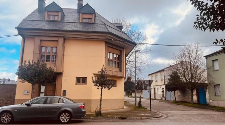 Леон - Понферрада - 300m2