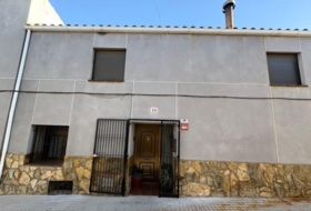 Alpera 320&nbsp;m²