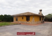 Chalet independiente con terreno en venta en la España, Náquera, ref: TR405845 foto