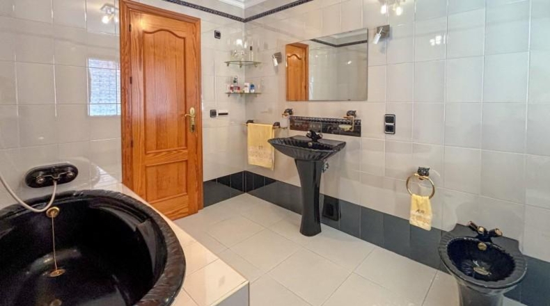 Granada - Atarfe - 397m2