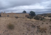 Chalet independiente con terreno en venta en la España, Crevillente, ref: TR400101 foto