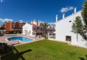 Chalet independiente con terreno en venta en la España, Torrevieja, ref: TR412789 foto