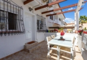 Chalet independiente con terreno en venta en la España, Torrevieja, ref: TR412789 foto