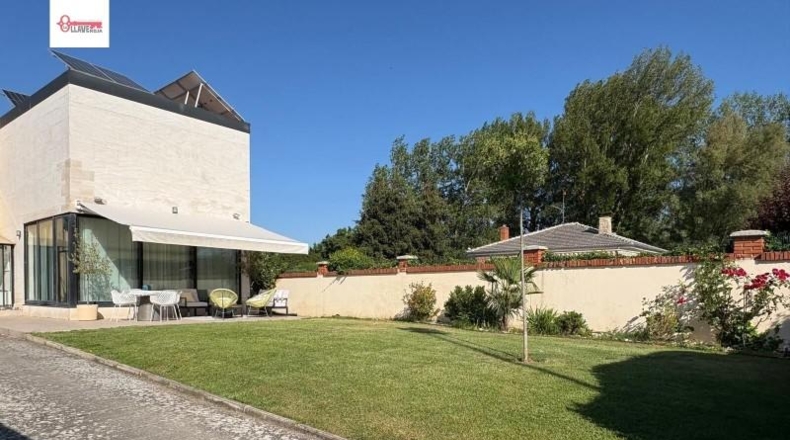 Burgos - Modúbar de la Emparedada - 215m2