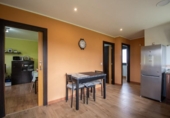 Chalet independiente con terreno en venta en la España, Villaviciosa, ref: TR402603 foto
