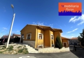 Chalet independiente con terreno en venta en la España, Fuentelcésped, ref: TR157750 foto