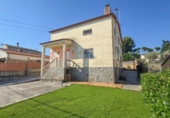 Chalet independiente con terreno en venta en la España, la Torre de Claramunt, ref: TR412133 foto