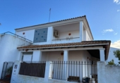 Отдельно стоящий дом с участком на продажу в городе Ayamonte Фото
