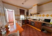 Отдельно стоящий дом с участком на продажу в городе Ayamonte Фото