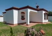Chalet independiente con terreno en venta en la España, Chiclana de la Frontera, ref: TR411429 foto