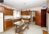 Chalet independiente con terreno en venta en la España, La Zubia, ref: TR404181 foto