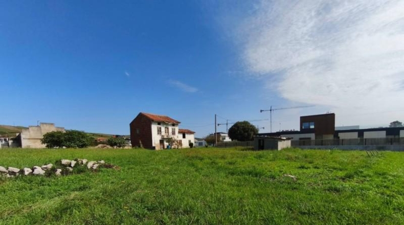 Cantabria - Santa Cruz de Bezana - 1208m2