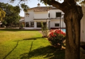 Chalet independiente con terreno en venta en la España, El Castillo de las Guardas, ref: TR362374 foto