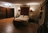 Chalet independiente con terreno en venta en la España, Miranda del Castañar, ref: TR140393 foto