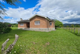 Lezana de Mena 4665&nbsp;m²