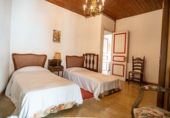 Chalet independiente con terreno en venta en la España, Santa Coloma de Farners, ref: TR411447 foto