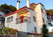Chalet independiente con terreno en venta en la España, Maçanet de la Selva, ref: TR387337 foto