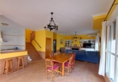 Chalet independiente con terreno en venta en la España, La Puebla del Río, ref: TR390481 foto