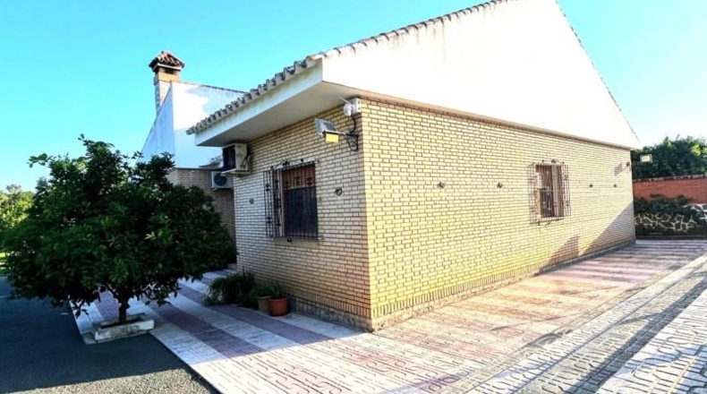 Sevilla - Castilblanco de los Arroyos - 2036m2