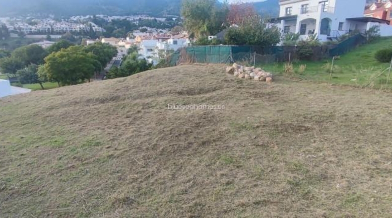 Malaga - Benalmádena - 1051m2