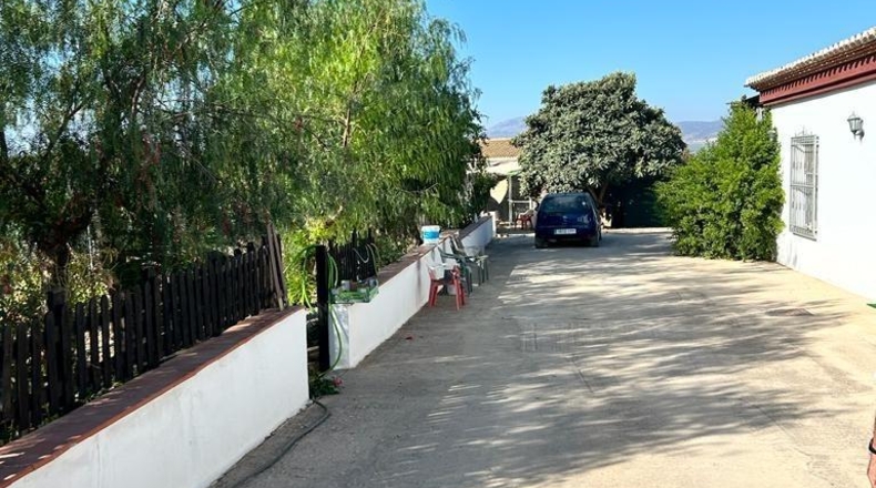 Granada - Villanueva Mesía - 2500m2
