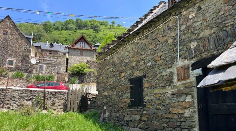 Lerida - Bausén - 592m2