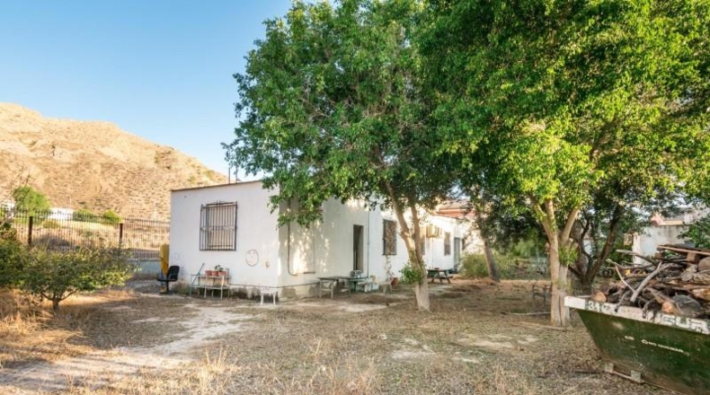 Alicante - Redován - 1328m2