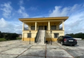 Chalet independiente con terreno en venta en la España, Gibraleón, ref: TR367605 foto