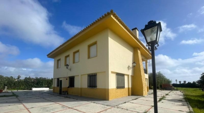 Huelva - Gibraleón - 220m2