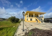 Chalet independiente con terreno en venta en la España, Gibraleón, ref: TR367605 foto
