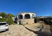 Chalet independiente con terreno en venta en la España, L'Alfàs del Pi, ref: TR371538 foto