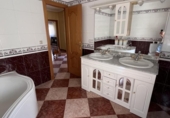 Chalet independiente con terreno en venta en la España, Coria, ref: TR339726 foto
