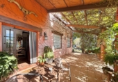 Chalet independiente con terreno en venta en la España, Piedralaves, ref: TR406510 foto