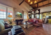 Chalet independiente con terreno en venta en la España, Piedralaves, ref: TR406510 foto
