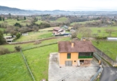 Chalet independiente con terreno en venta en la España, Oviedo, ref: TR374340 foto