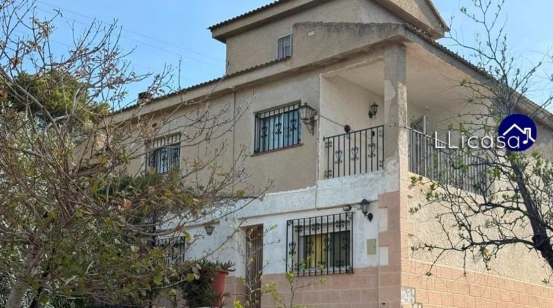 València - Llíria - 1144m2