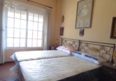 Chalet independiente con terreno en venta en la España, Gibraleón, ref: TR170299 foto