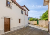 Chalet independiente con terreno en venta en la España, Salinas de Pamplona, ref: TR402984 foto
