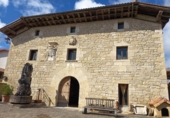 Chalet independiente con terreno en venta en la España, Iza, ref: TR327907 foto