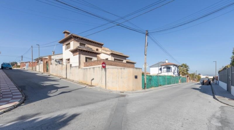 Granada - Villa de Otura - 981m2
