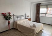 Дом с участком на продажу в городе Torre del Mar Фото