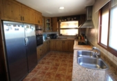 Chalet independiente con terreno en venta en la España, Alicante, ref: TR400794 foto