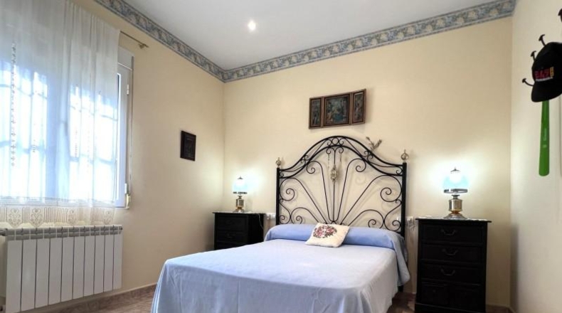 Badajoz - Medellín - 2230m2