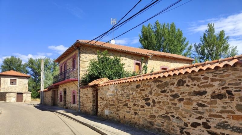 León - Lucillo - 779m2