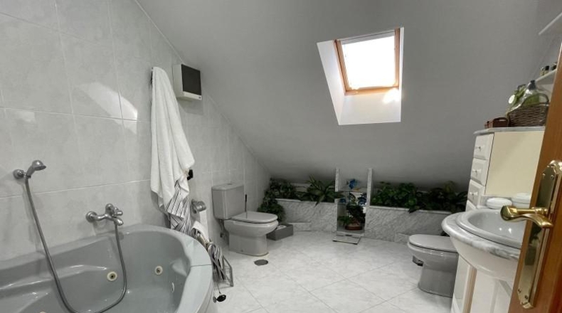 León - Camponaraya - 3840m2