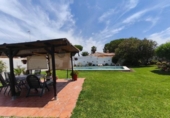 Chalet independiente con terreno en venta en la España, Chiclana de la Frontera, ref: TR412625 foto